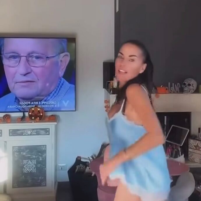 Antonella Mosetti balla su Instagram mentre dietro di lei in tv vengono intervistati a “Verissimo” i genitori di Chiara Poggi