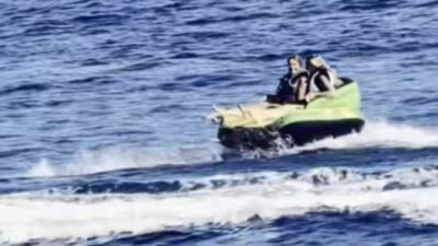 Copertina di “Il finale non era previsto”: incidente in mare per Vanessa Incontrada durante la luna di miele a Capri, il video del volo in acqua dal gonfiabile è virale