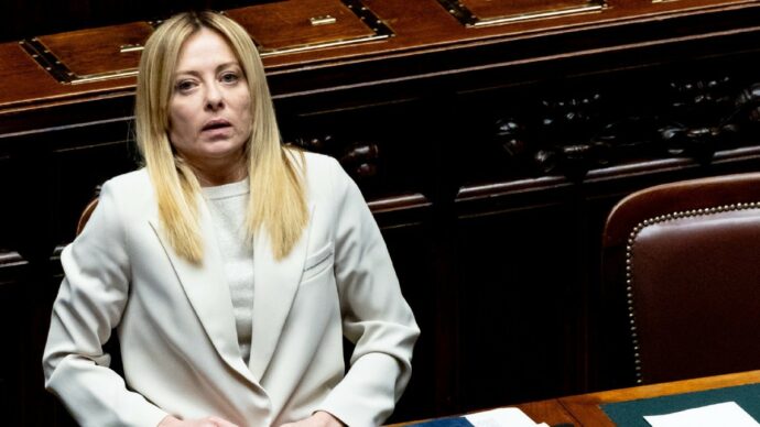 Melonellum, “sì” a due fiducie: silenziata la chat dei dissidenti