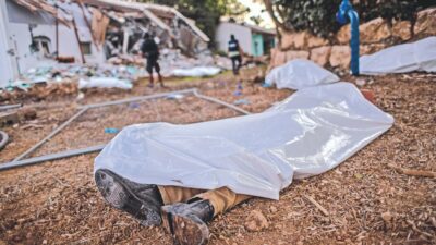 Copertina di 7 ottobre: cronaca di un massacro annunciato