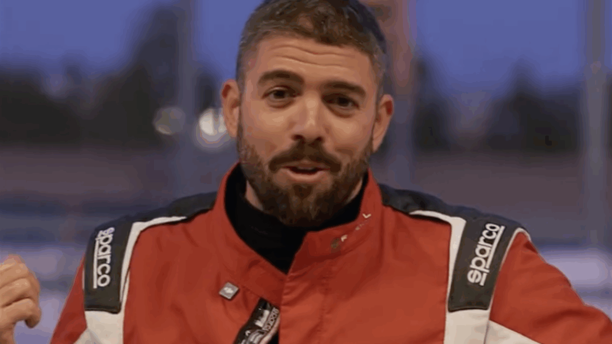 “Sono diventato un pilota, ho un nuovo sogno da inseguire. Non credevo potesse diventare reale”: Corrado Sassu di “Casa a prima vista” debutta in gara con una Ferrari
