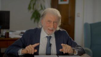 Copertina di Scarpinato: “Stragi e depistaggi, ecco perché la destra riscrive la storia. Per questo non mi vuole in commissione Antimafia” – Video