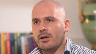 Copertina di Garlasco, Sempio: “Vorrei chiudere tutto in udienza preliminare”. E sull’impronta 33: “Non è attribuibile a me, né a nessuno”