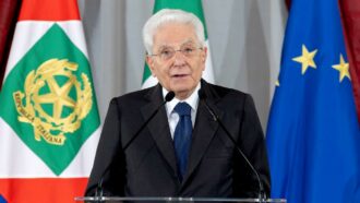 Copertina di “Il potere deve assicurare il benessere dell’intera società e il lavoro è veicolo di democrazia”: le parole di Mattarella