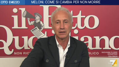 Copertina di Ucraina, Travaglio a La7: “Continuare la guerra costa 190 milioni al giorno. E non abbiamo più armi e soldi da mandare”