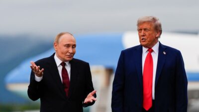 Copertina di Trump: “Peste polmonare in Russia? Presto telefonerò a Putin”. Wsj: “Usa chiedono nota ufficiale alla Russia”