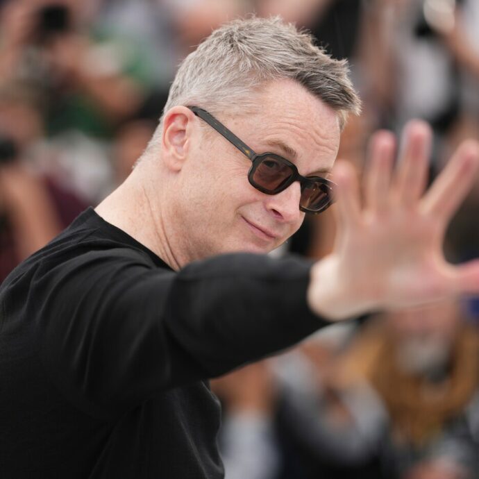 “Sono morto per 25 minuti, poi sono stato riportato in vita e ho iniziato a capire l’essenza del tempo. È un cliché, ma è la verità”: la rivelazione del regista Nicolas Winding Refn