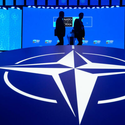 Copertina di Esercitazione Nato in Italia, la Difesa: “Non saranno usate armi reali”. Ma l’Alleanza conferma: “Sarà nucleare”