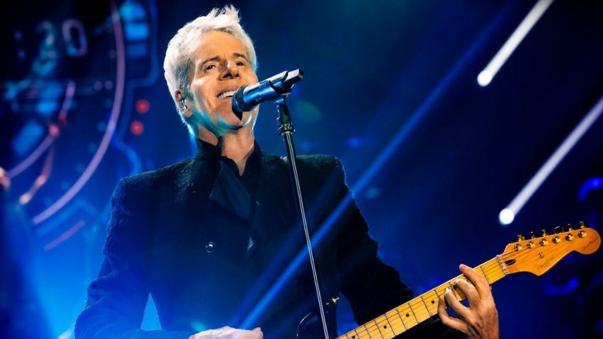 “Né frate né pugile, sono diventato cantante, che non è una via di mezzo. Ho temuto di non tornare su un palco. Ora ci riprovo, 44 anni dopo, lo stesso giorno”: così Claudio Baglioni
