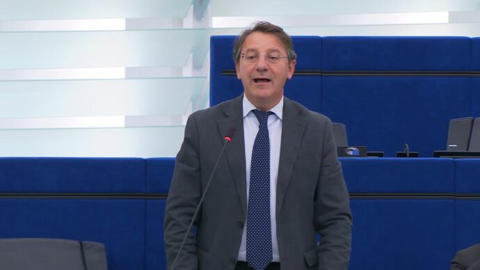 Tridico (M5s) ricorda Barbara Spinelli al Parlamento Ue: “Voce sempre libera e rigorosa” – Video