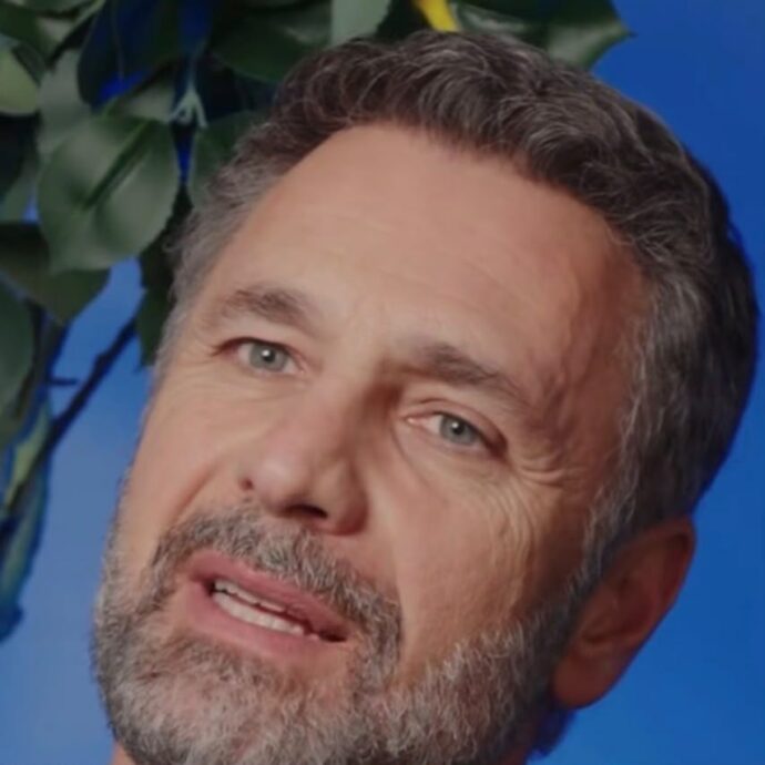 “Scegliere la propria felicità non significa amare meno gli altri. Non tutto ciò che perdi è una perdita”: così Raoul Bova dopo la separazione da Rocío Muñoz Morales