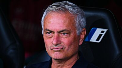 Copertina di “Dopo Budapest ero già morto per colpa della UEFA. Quanto successo in aeroporto non è mia responsabilità”: così Mourinho