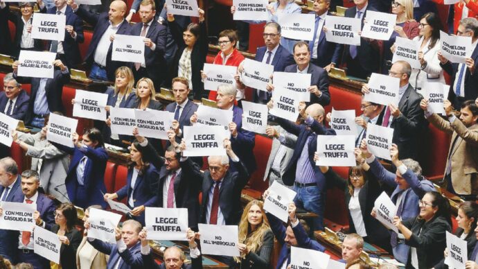 Melonellum, approvata la nuova legge truffa. Già pronti i ricorsi alla Consulta