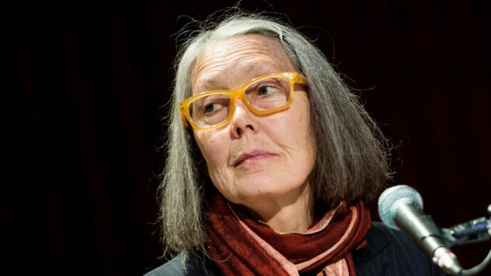 “Audace, creativa”: il Nobel a Carson, poetessa canadese