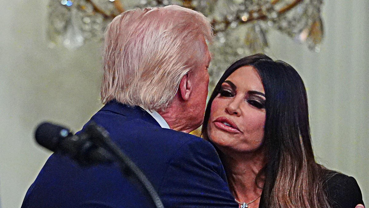 kimberly guilfoyle ambasciatrice usa in grecia si dimette su richiesta della casa bianca false le accuse contro di me da Ilfattoquotidiano.it kimberly guilfoyle ambasciatrice usa in grecia si dimette su richiesta della casa bianca false le accuse contro di me