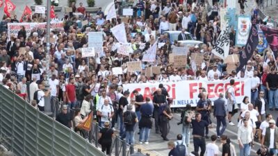 Copertina di Abitanti e sindaci dei Campi Flegrei in corteo a Roma: “È un problema nazionale, al governo chiediamo tempi rapidi”