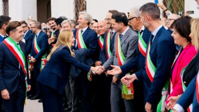 Copertina di Ad Ascoli dipendenti comunali arruolati per Giorgia