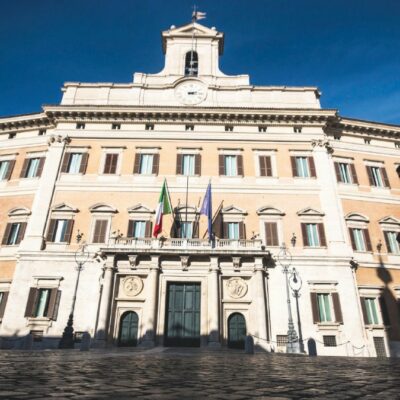 Copertina di Salta l’adeguamento all’inflazione dei vitalizi Ex eletti in rivolta: “Illegittimo, ricorsi pronti”
