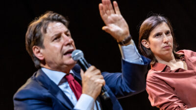 Copertina di Schlein: “Mai più larghe intese, al centro abbiamo sempre perso”. Conte: “In due settimane si può chiudere il programma”