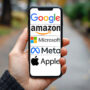 Copertina di Big Tech, il potere di controllo senza precedenti: governano dati, lavoro e Stati. Per la democrazia è già tardi?