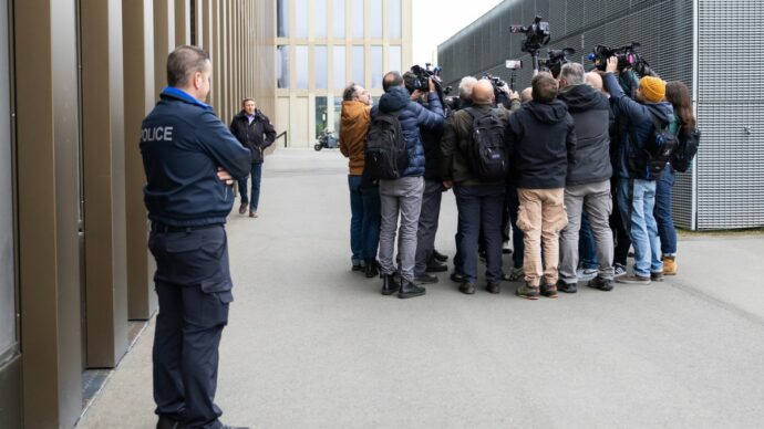 Crans-Montana, inchiesta sulle presunte fughe di notizie. Gli avvocati degli indagati chiedono misure e potrebbero ottenere una riduzione di pena