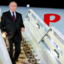 Copertina di Sciame di droni ucraini su Mosca, aeroporti chiusi. Il “Cremlino volante” di Putin dirottato a San Pietroburgo