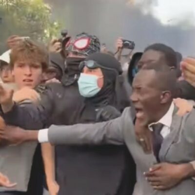 Copertina di Le proteste degli studenti, il sindaco di Saint-Denis: “Il governo non ascolta i ragazzi. Ho paura possa scapparci il morto”
