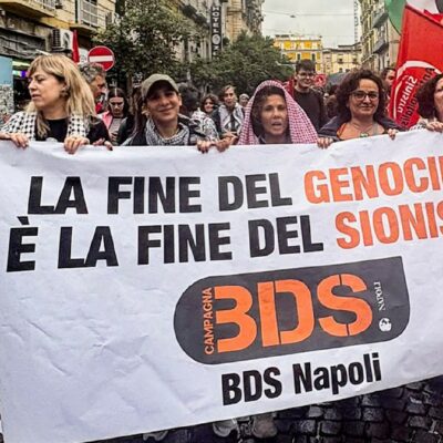 Copertina di Piazze ancora piene per Gaza e la pace  Greta: “Basta armi”