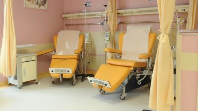 Copertina di Molise, in vendita il reparto di radioterapia: il privato fa affari d’oro e la sanità pubblica sparisce. Ai pazienti resta un’assistenza tra le peggiori d’Italia