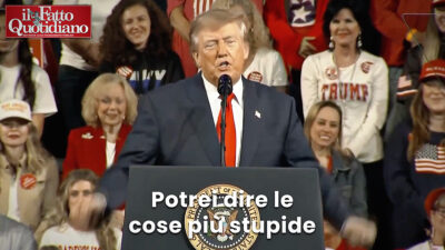Copertina di Trump incredibile ma vero: “Potrei dirvi le cose più stupide e voi applaudireste…”. E scatta l’applauso