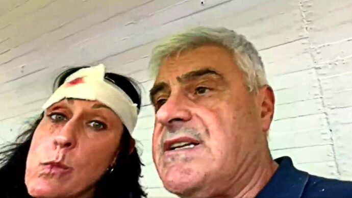 Choc a Giulianova: tifosi aggrediscono due cronisti. Giornalista ferita alla testa: “Hanno dato l’ennesimo cazzotto al vetro”