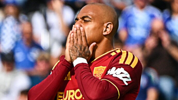 Il primo 0-0 della Serie A è tra Como e Roma: Malen si fa espellere, Gasperini esulta ma perde la vetta | La nuova classifica