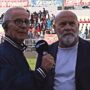 Copertina di Scena surreale su Rai 2: Cosmi interrompe l’intervista per gli insulti dalla tribuna, il giornalista fugge via