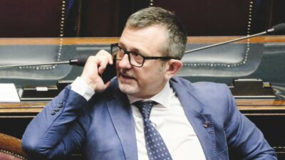 Copertina di Chat Delmastro, la destra contro il ricorso di Dori