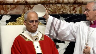 Copertina di Leone si ricovera oggi per nodulo al polmone