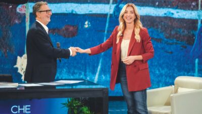 Copertina di Salis vuole federare il centro: ha detto sì alla richiesta di Elly