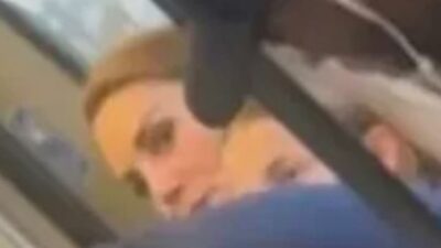 Copertina di Kate Middleton e la principessa Charlotte avvistate sulla metropolitana di Londra mentre andavano a fare shopping: il video è virale