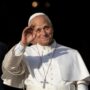 Copertina di Papa Leone XIV al Gemelli per il ricovero: l’invito alla preghiera, la speranza e il riserbo sulle sue condizioni