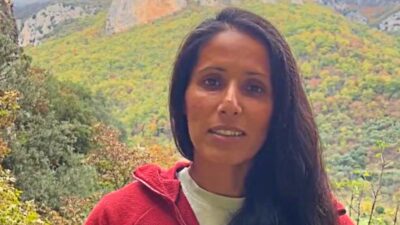 Copertina di Nasim Eshqi ha aperto una via per le vittime di femminicidio: le gesta dell’alpinista iraniana “per dare forza a chi non ne ha”