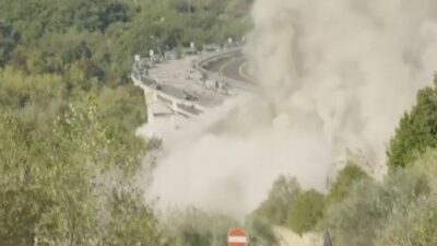 Copertina di Un boato e crollano 13 campate del viadotto: l’esplosione controllata di Anas a Orte (Viterbo)