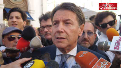 Copertina di Conte: “Con le armi gli italiani non mangiano, orgogliosi di aver compattato le opposizioni"