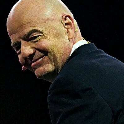 Copertina di “Infantino ha ricevuto un secondo stipendio milionario tenuto segreto dalla Fifa”: la nuova inchiesta del Times e la sua vita di lusso a Miami