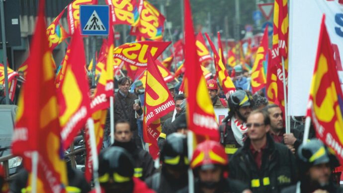 In piazza 30 ottobre, sciopero mondiale dei portuali