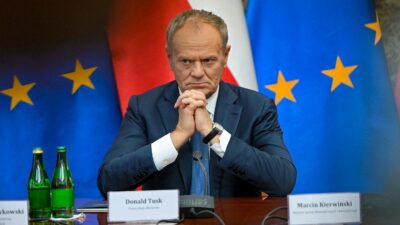 Copertina di Caso Pegasus in Polonia, Tusk: “I dati finiti in Israele”