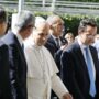 Copertina di Papa Leone XIV sarà operato oggi al Gemelli: l’invito alla preghiera, il riserbo e la nomina di due vescovi prima del ricovero