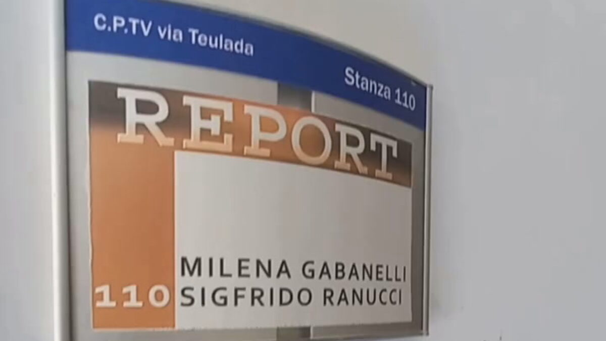 L’addio a Report di Ranucci: il video con gli scatoloni pieni e i ricordi. “Finisce una storia durata vent’anni, non rimpiango nulla”