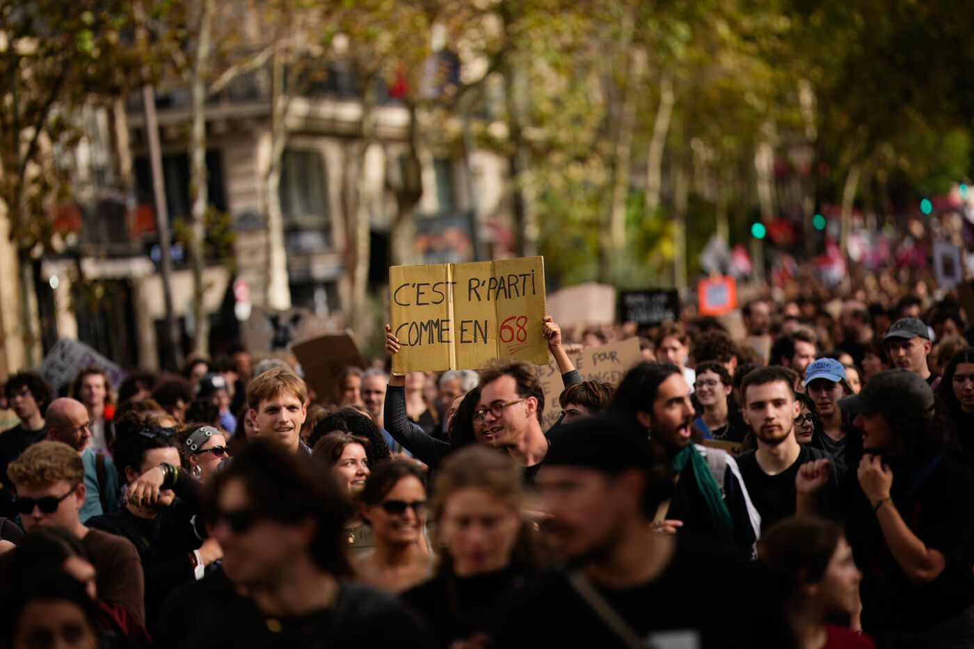 Francia, quando con le proteste gli studenti ottennero 4,5 miliardi di franchi. E tutte le volte che i cortei hanno fatto cambiare idea ai governi