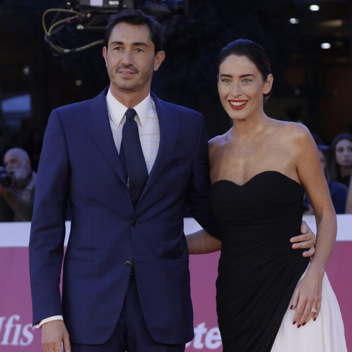 Maria Elena Boschi con il nuovo fidanzato Roberto Vaccarella sul red carpet della Festa del Cinema di Roma: è la prima uscita ufficiale dopo quasi un anno dall’inizio della loro relazione