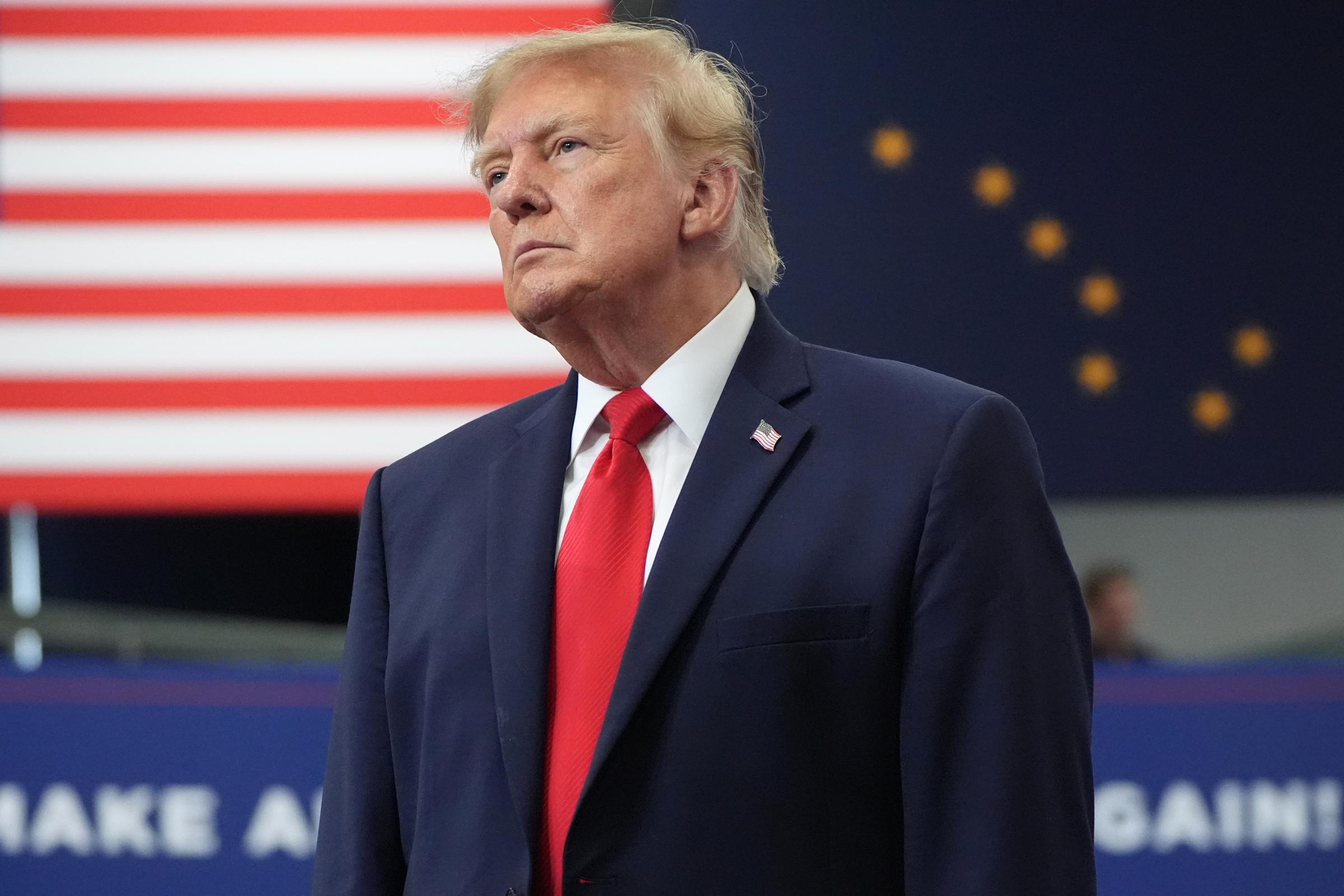Cnn, Ms Now e Politico devono essere riammesse alla Casa Banca: la sentenza di un giudice federale che annulla il divieto di Trump