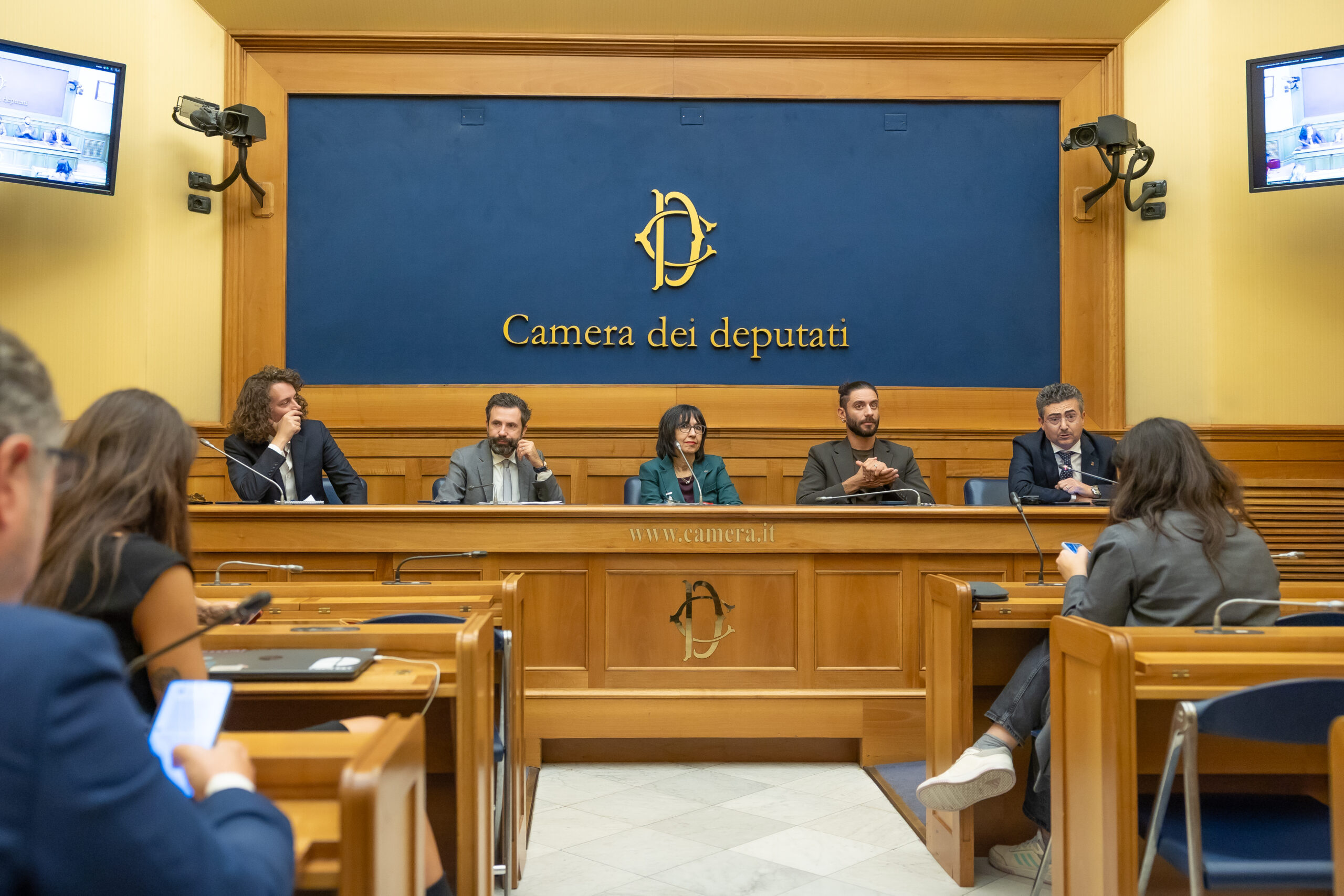 stop agli allevamenti di polpi e tonni rossi la conferenza stampa alla camera dei deputati con dori avs e pisapia ciwf da Ilfattoquotidiano.it stop agli allevamenti di polpi e tonni rossi la conferenza stampa alla camera dei deputati con dori avs e pisapia ciwf